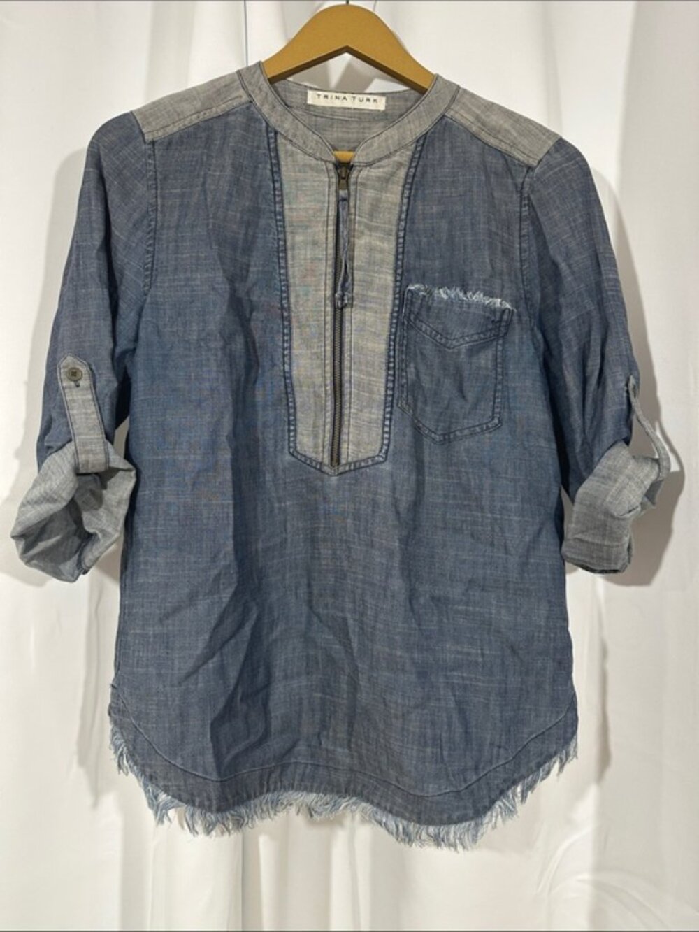 Trina Turk Chambray Top Size M Lyocell Linen Frayed Hem Half Zip Blouse